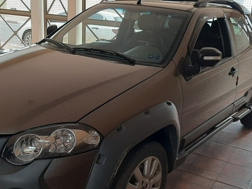 Imagem 4 de 11 de Fiat Strada 2014 1.8 16v Adventure Cab. Dupla Flex 3p