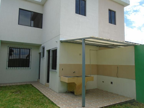 Imagen 3 de 3 de Casa En Renta San Cristóbal Adentro De Colonia Privada