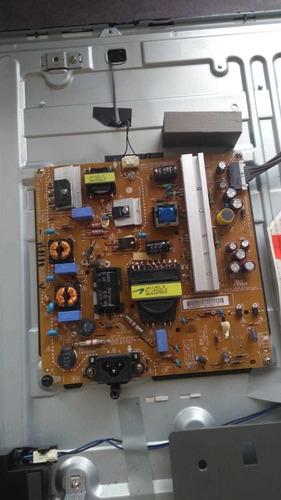 Imagem 5 de 6 de Tv LG Lb6500 42' Para Retirada De Peças