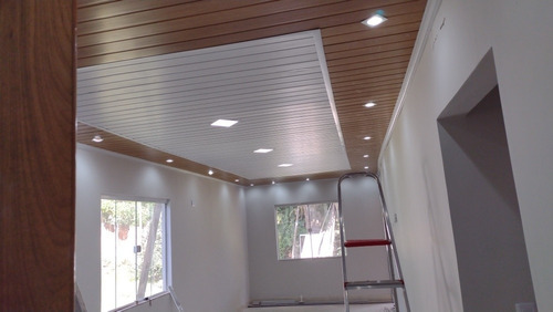 Imagem 1 de 4 de Forro Pvc Parte Elétrica