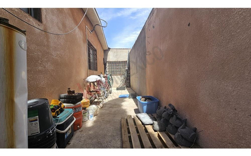 Casa En Venta De 1 Piso Con 3 Recamaras En Planta Baja, Colonia Los Pinos.