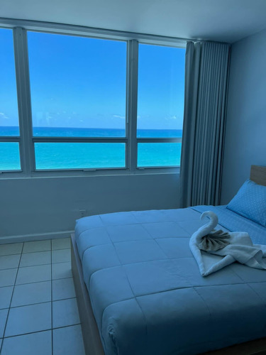 Castle Beach Resort, Collins Ave