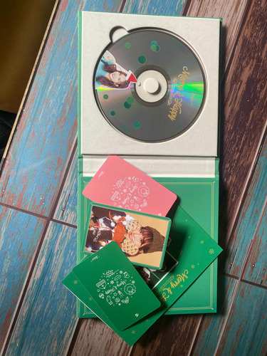 Album Twice Merry & Happy (merry Version)