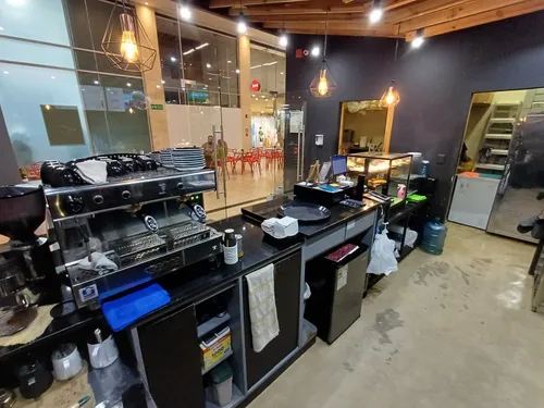 Café En C. C. Cerro Verde, 33m2
