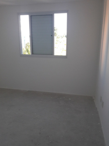 Apartamento No Bairro Ferrazopolis Em Sao Bernardo Do Campo Com 02 Dormitorios - V-30327