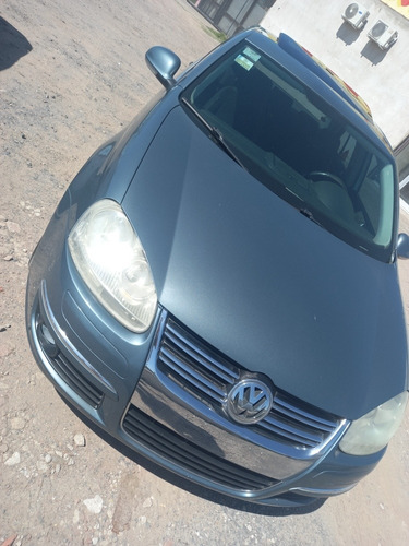 Imagen 3 de 15 de Volkswagen Vento 2009 2.5 Advance 170cv