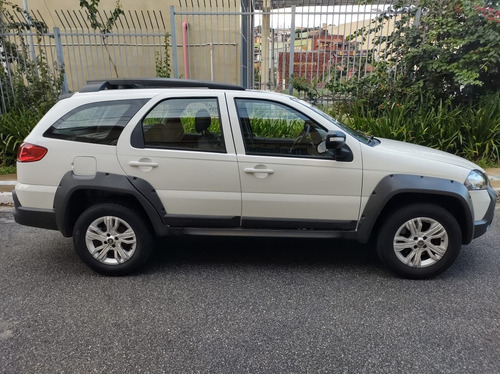 Imagem 4 de 14 de Fiat / Palio Adventure Locker 1.8 Flex - 2017/2017