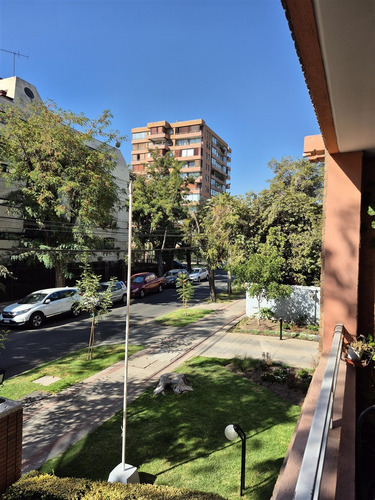 Departamento En Venta De 4 Dorm. Las Hortensias