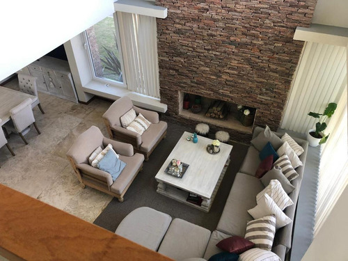 Excelente Casa Moderna En El Barrio Los Alisos