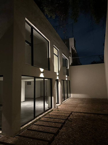 Casa Moderna En Venta En Jacarandas, Cuernavaca De 322 M²