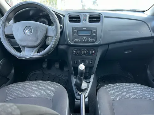 Renault Logan 1.6 Expression / Life +