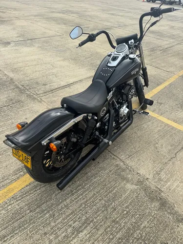 Harley Davidson Dyna 2005