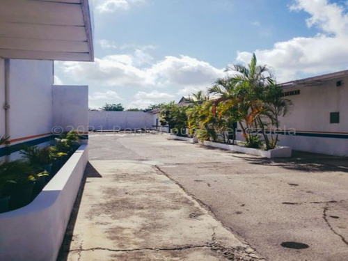 Imagen 2 de 30 de Galpones En Venta Zona Industrial Barquisimeto 22-20242 #m