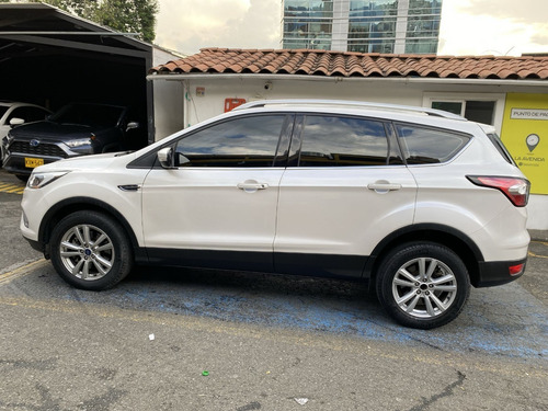 Imagen 4 de 21 de Ford Escape Se Modelo 2018