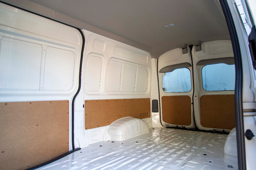 Toyota Hiace 2.8 Tdi Furgón 6at L2h2 3a 5p