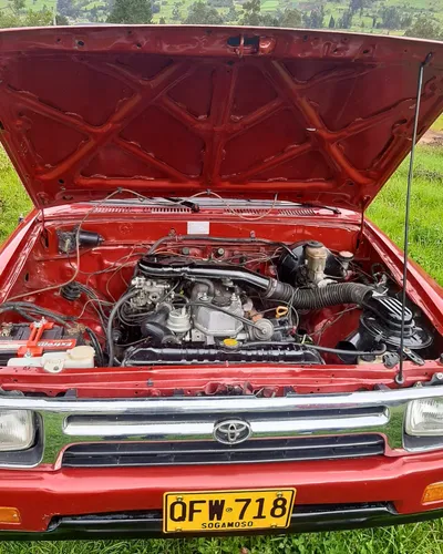 Toyota Hilux 2.4l 4x2