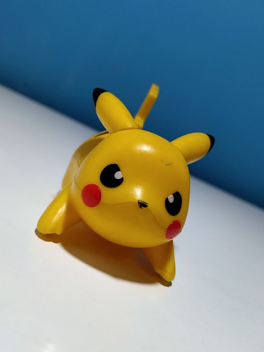 Muñeco Pikachu (pokemon 2011)