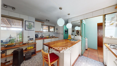 Se Vende Casa De 4 Dormitorios 4 Baños Terreno De 498 Mts2.