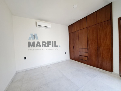 Venta De Residencia De 3 Recámaras, Al Norte De V. De A. Colima