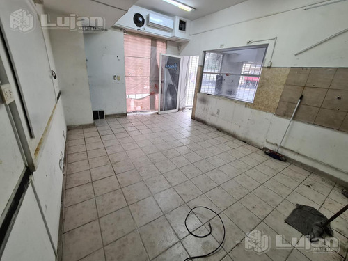 Venta Local Av Directorio Esq Lafuente Esquina, 82 M2 5 Vidrieras