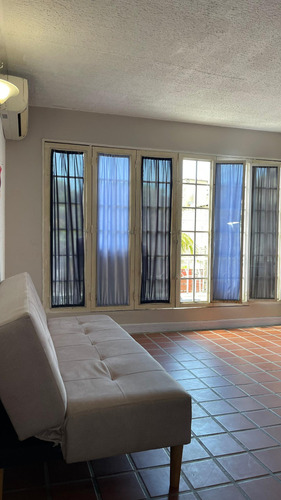 Apartamento En La Guaira Con Piscina