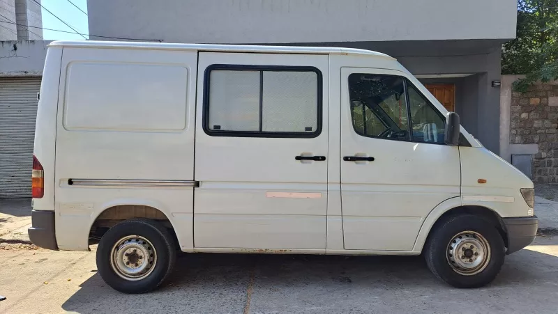 Mercedes-Benz Sprinter 2.5 310 Furgon 3000 V1