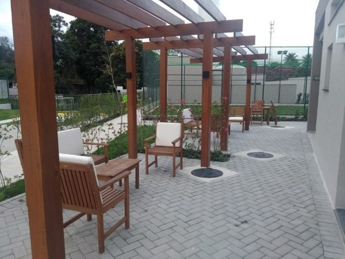 Apartamento À Venda Na Estrada Do Rio Grande, Taquara, Rio De Janeiro - Rj - Liv-11596