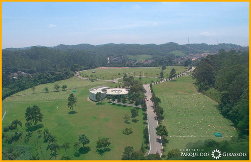 Imagem 3 de 3 de Jazigo No Cemitério Parque Dos Girassóis