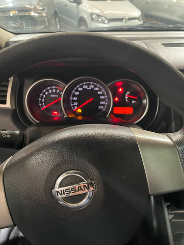 Nissan Tiida 1.8 Acenta