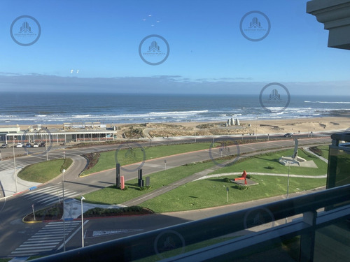 Venta Y Alquiler Temporario De Apartamento De Tres Dormitorios En Torre Premiun De Playa Brava, Punta Del Este