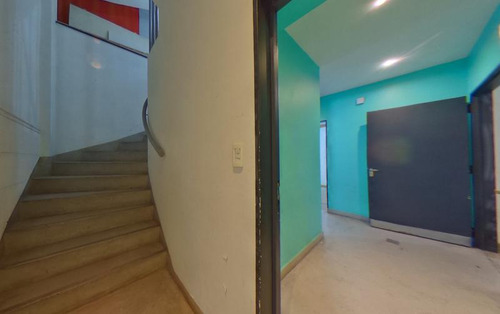 Depósito Oficinas Galpon Edificio Comercial Polo Audiovisual Productoras Tecnología Ideal Pick Up Con Montacargas Todos Medios Locomoción Chacarita 7 Baños Luminoso Alquiler Chacarita