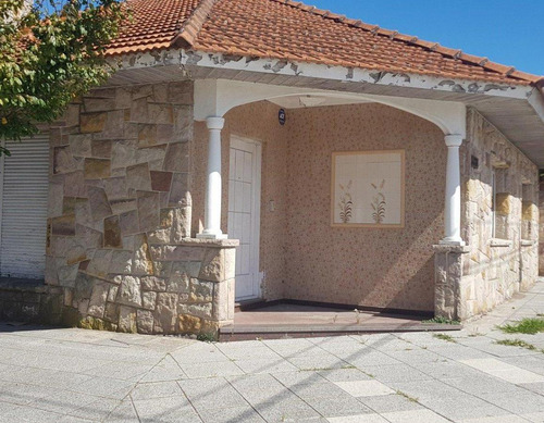 Venta Casa De 3 Ambientes, Villa Lourdes, Mar Del Plata