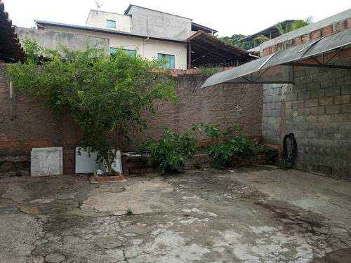 Vendo Excelente Imóvel Com Duas Casas Independentes - Frimisa / Santa Luzia - Mg