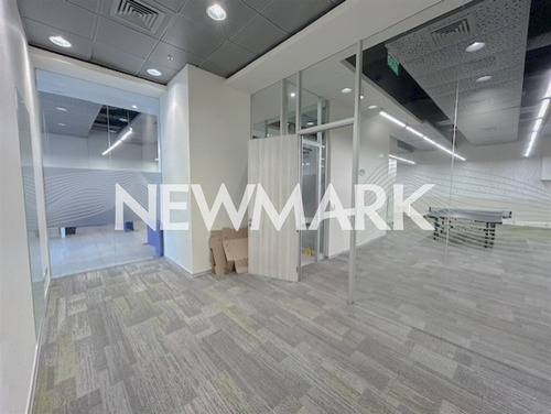 Excelente Local Comercial En Arriendo En Las Condes