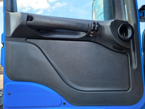 Imagem 14 de 15 de Scania 124 360 4x2 - 1999