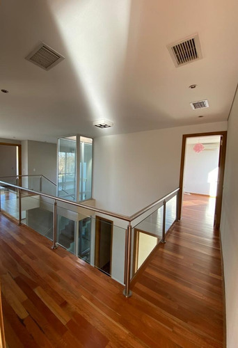 Sin Comision. Urgente!!! Escucho Oferta Razonable. Con Renta. Inmobiliarias Abstenerse.
