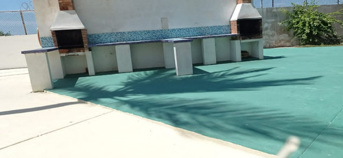 Apartamento En Alquiler En Conjunto Res.playa Moreno, Edificio Carla, La Caracola Isla De Margarita