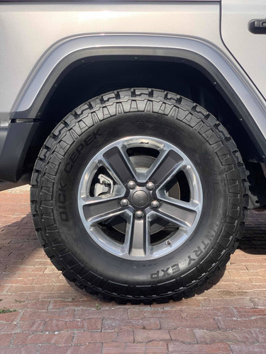 Jeep Wrangler Sahara