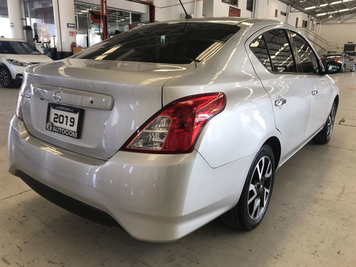 Imagen 11 de 15 de Nissan Versa 4 Puertas