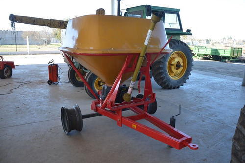 Fertilizadora Pendular Tanzi 1500