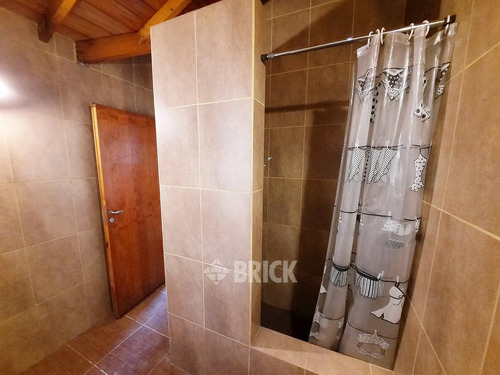 Casa Tipo Chalet En Lote De 432 M2 En Rodriguez Peña Al 900 - 3 Cocheras Piscina Quincho Parrilla