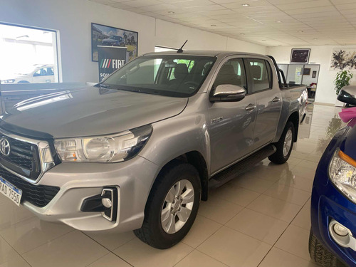 Toyota Hilux 2.4 D.cab. T.dsl Sr 4x4