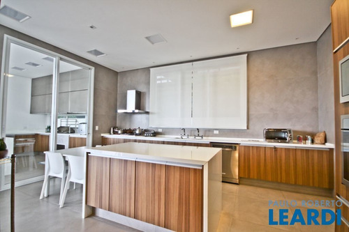 Imagem 8 de 15 de Casa Em Condomínio - Tamboré - Sp - 598864