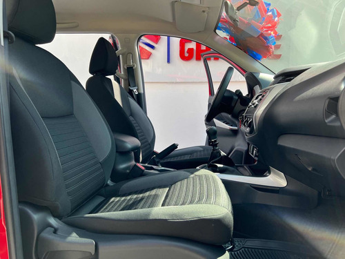 Imagen 14 de 15 de Nissan Np300 Frontier 2.5 Xe Paquete De Seguridad Mt 2021