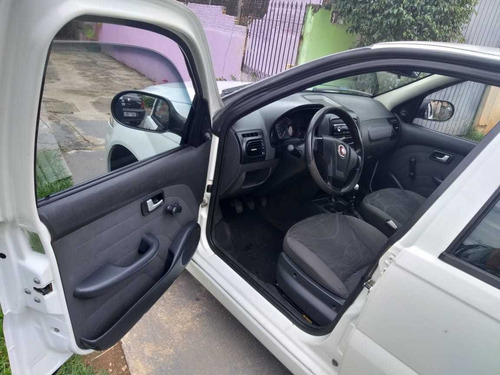 Fiat Siena 2014 1.0 El Flex 4p Branco - Carro De Mulher