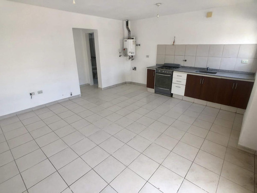 Venta - La Calera - Departamento 1 Dorm - Housing Con Pileta Y Cochera