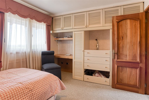 Casa En Venta De 7 Dorm. En Puerto Varas