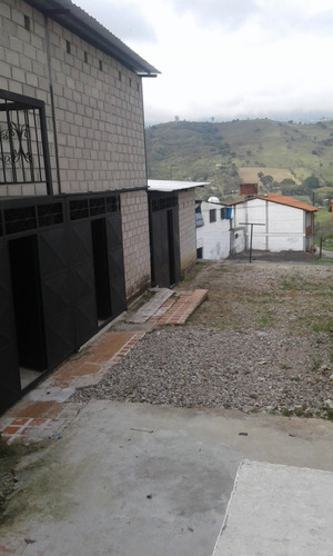 Imagen 10 de 18 de Galpón Nuevo En El Mirador