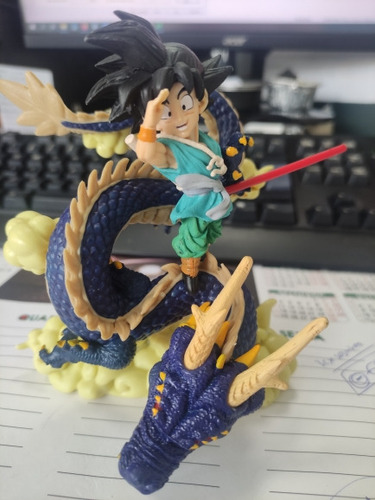 Figura Dragon Ball Goku Niño Y Shenlong En Pose 15cm