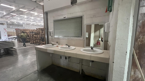 Bodega En Renta Blvd. Aristóteles, León, Gto. 1675 M2